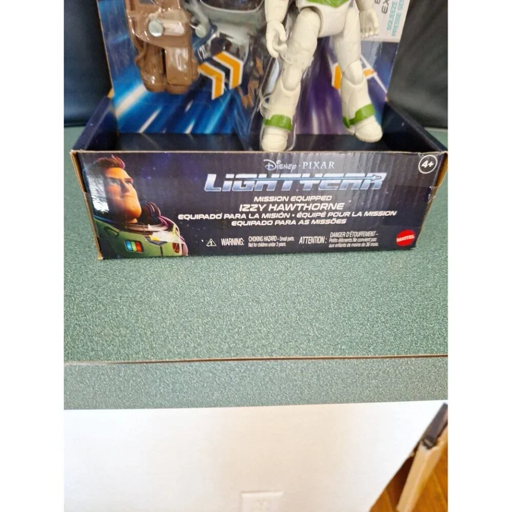Disney Pixar Lightyear – Mission Equipped Izzy Hawthorne Action Figure – NEW!